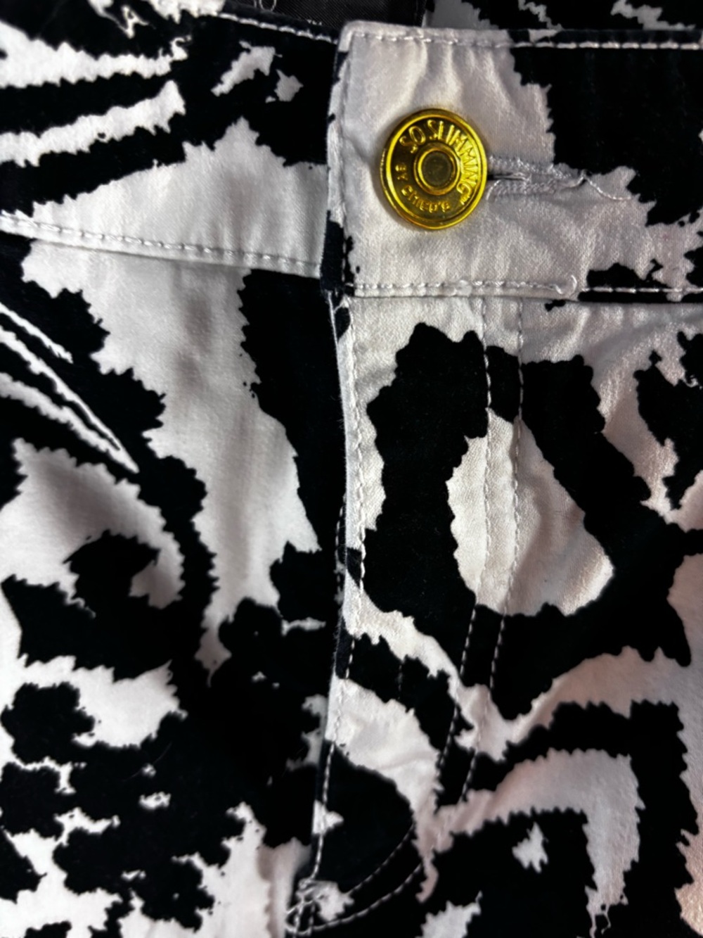 Chico's Black and White Floral Cropped Pants‎ - Picture 3 of 9